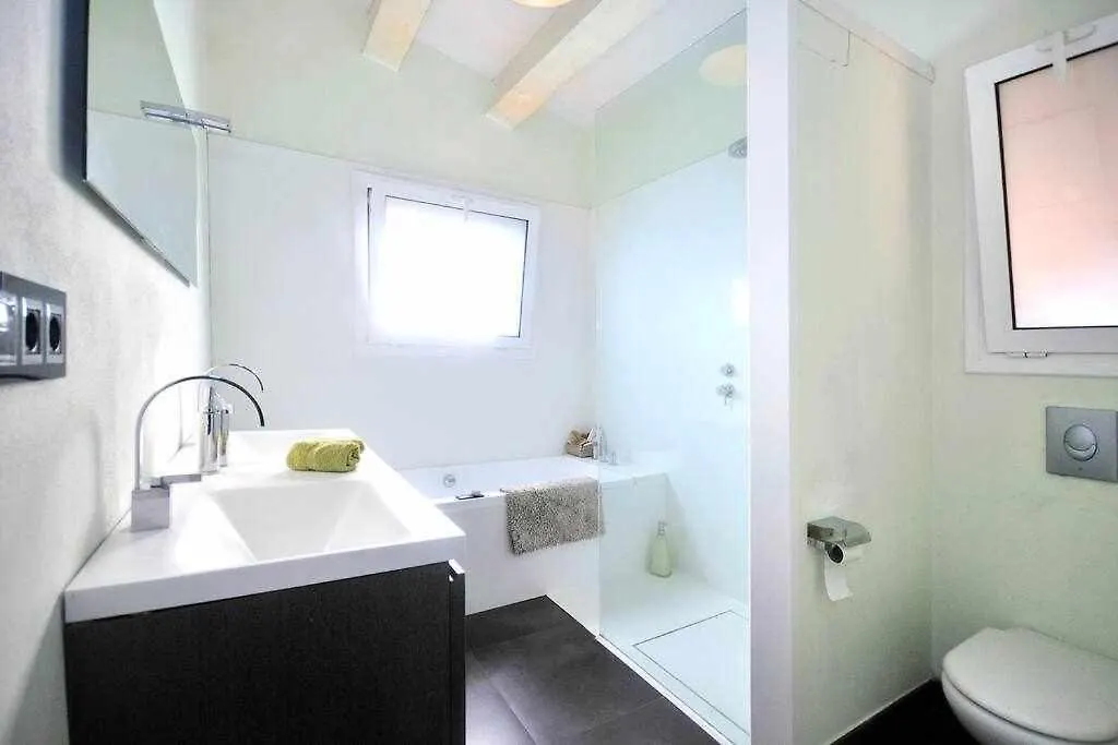 Primera Linea Piscina Jacuzzi Y Playa Privada Tossa de Mar 0*,